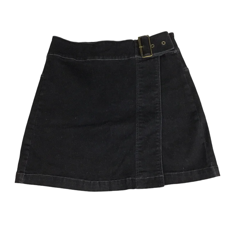 Skirt Mini & Short By Chelsea And Violet In Grey, Size: S