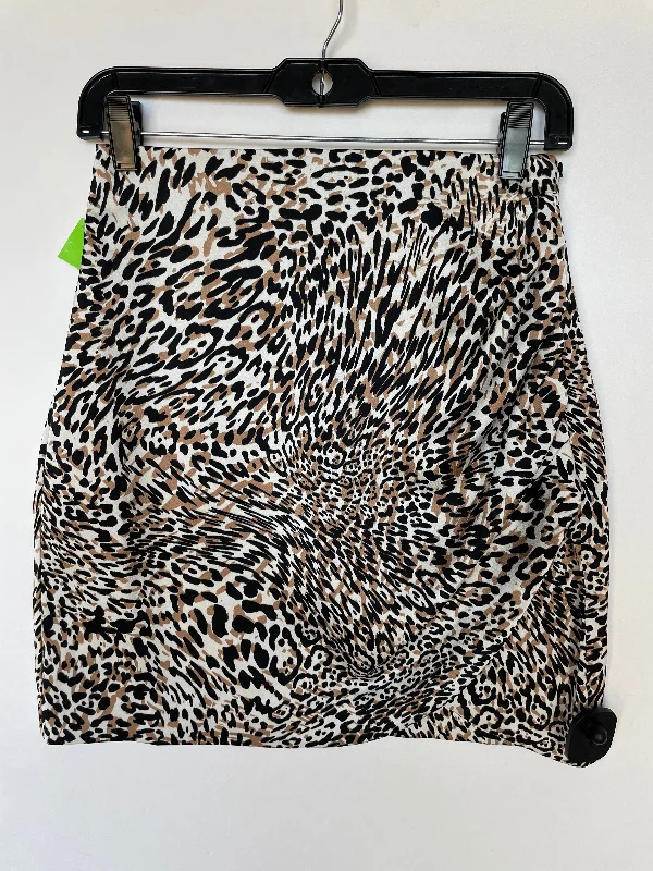 Skirt Mini & Short By Express In Animal Print, Size: Xs